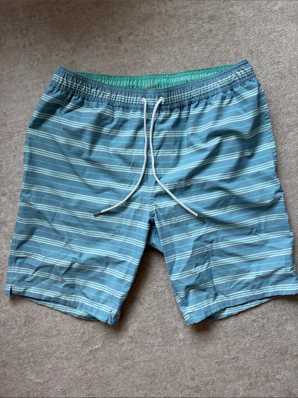 BONOBOS - men’s swim shorts striped